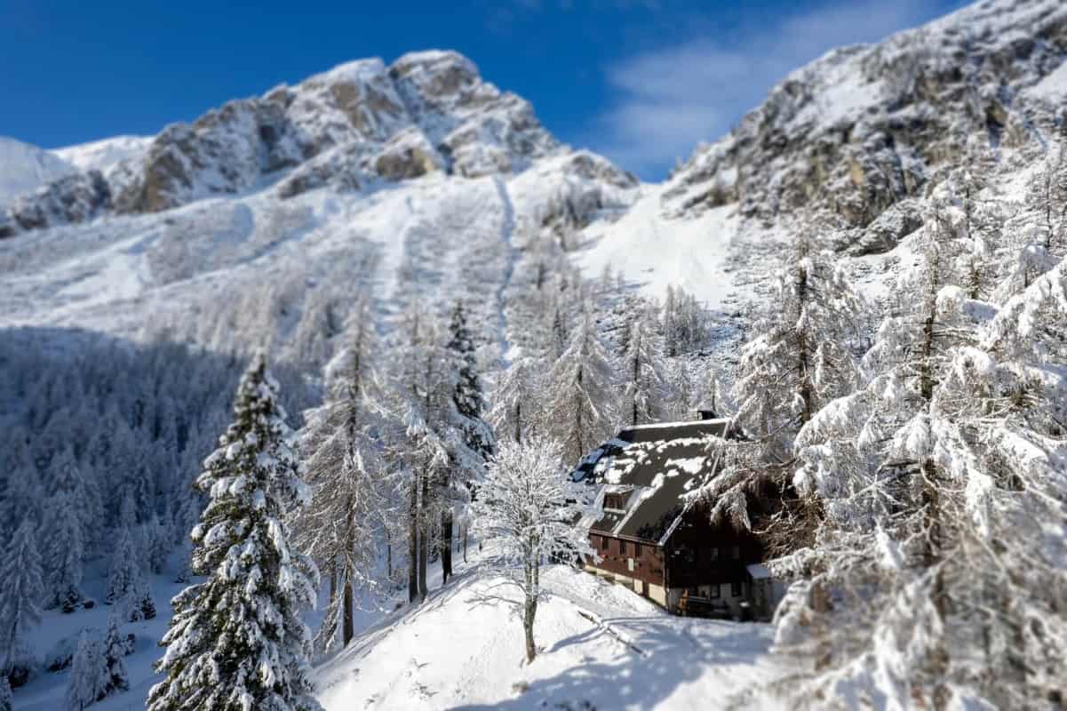 Erjavceva mountain hut winter TILT 07