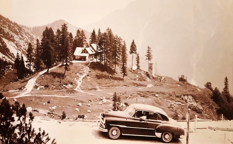 Erjavčeva mountain hut at Vršič pass